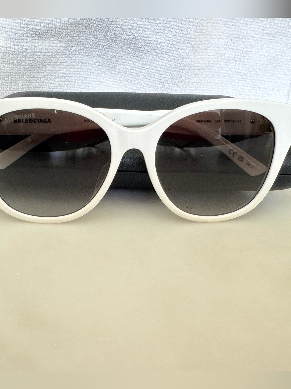 Balenciaga White Cat-Eye Sunglasses with Gold BB Accents - Picture 2 of 14
